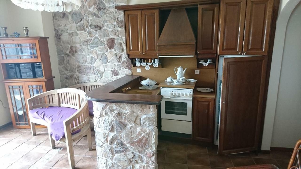 فيلا Το Πετρινο Agia Marina Mikrolimanou المظهر الخارجي الصورة
