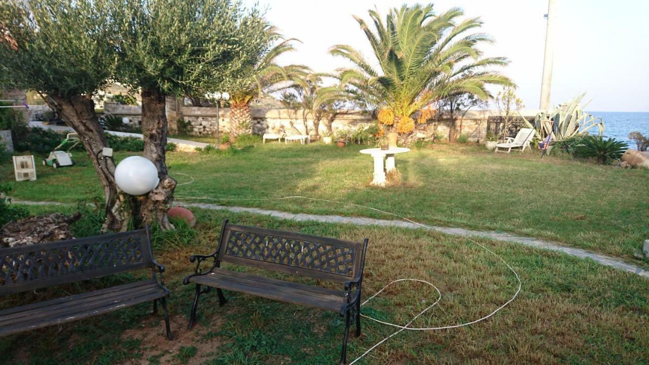 فيلا Το Πετρινο Agia Marina Mikrolimanou المظهر الخارجي الصورة