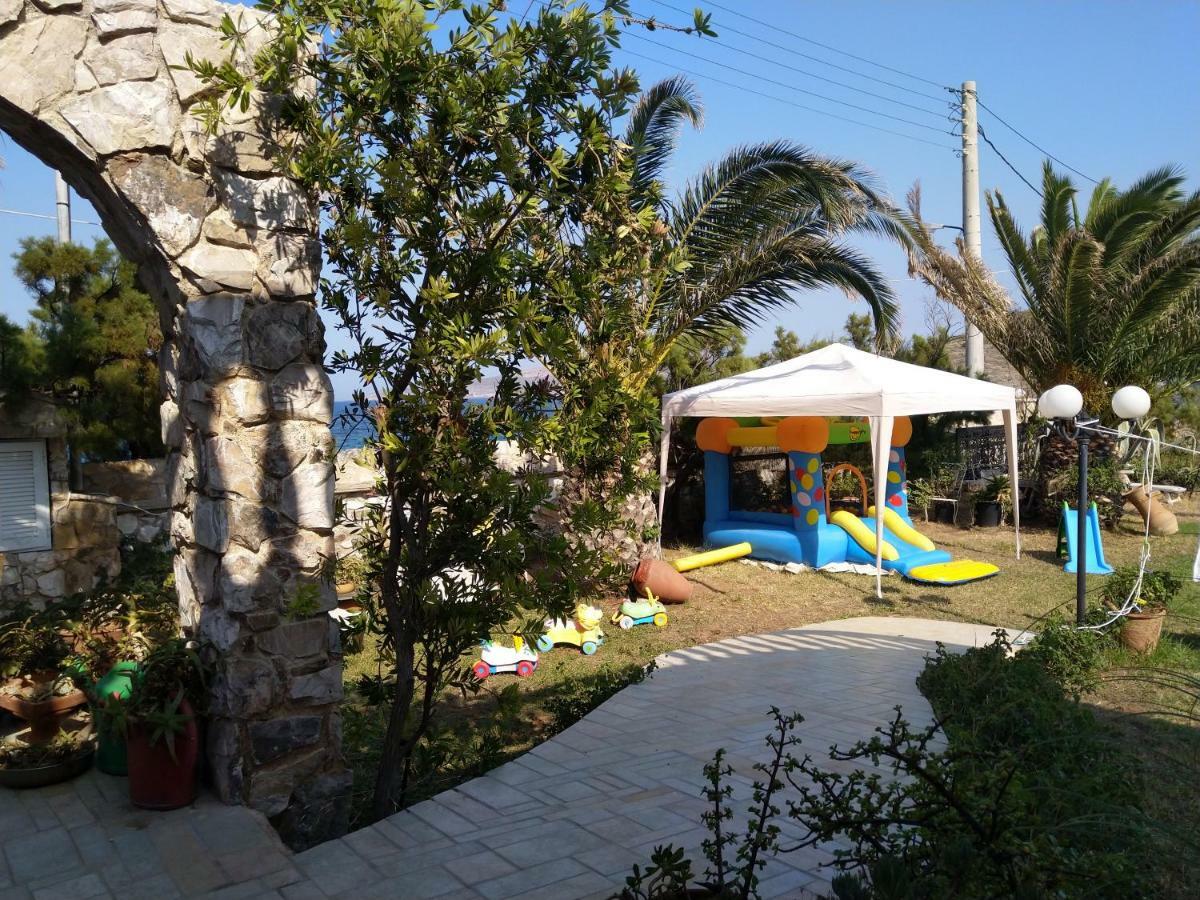 فيلا Το Πετρινο Agia Marina Mikrolimanou المظهر الخارجي الصورة